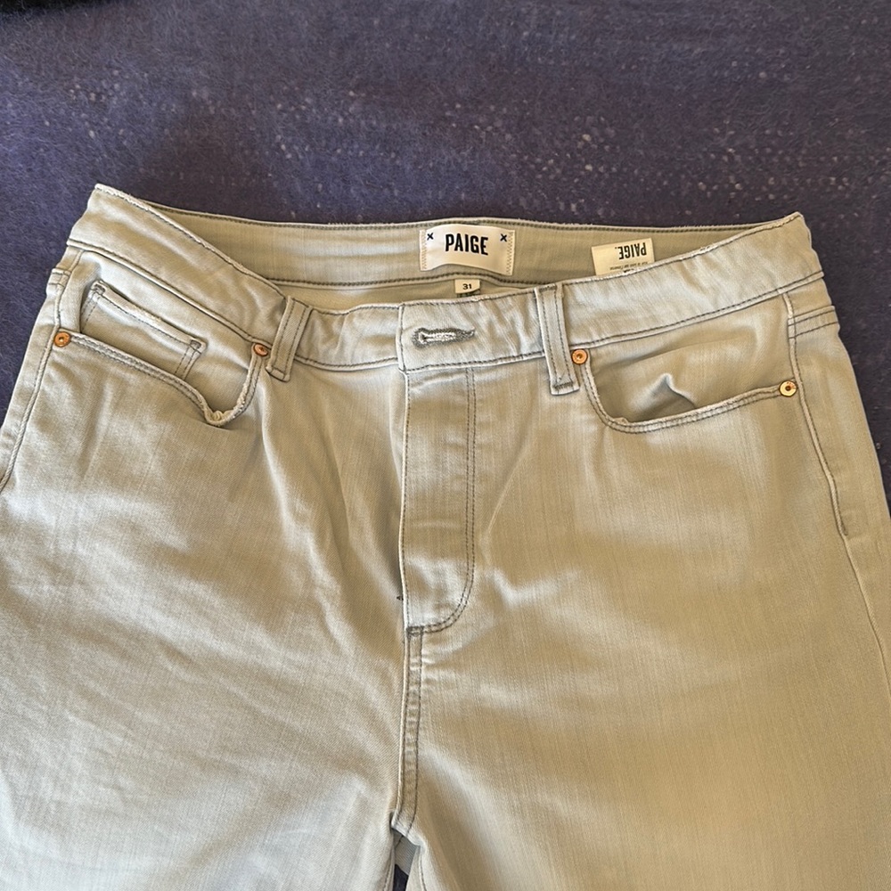 Light gray Paige frayed hem jeans